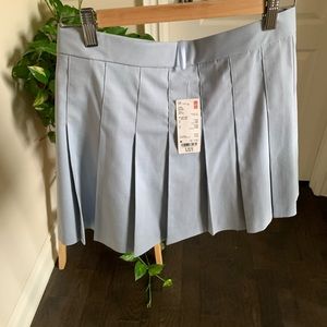 Uniqlo pleated skirt